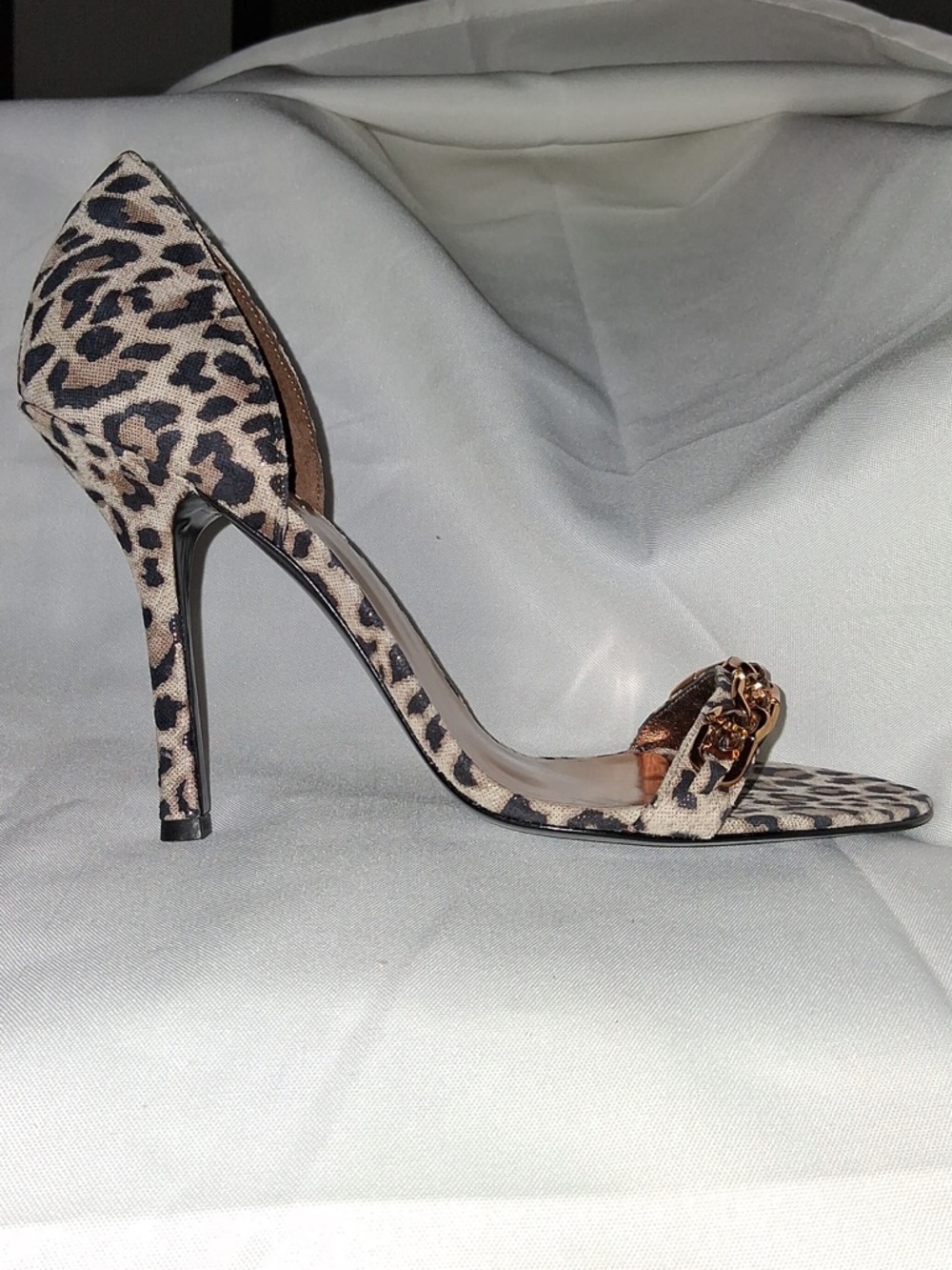 MARCIANO Leopard Print Open-Toe Stiletto Heels Chain Accent Size: 8.5